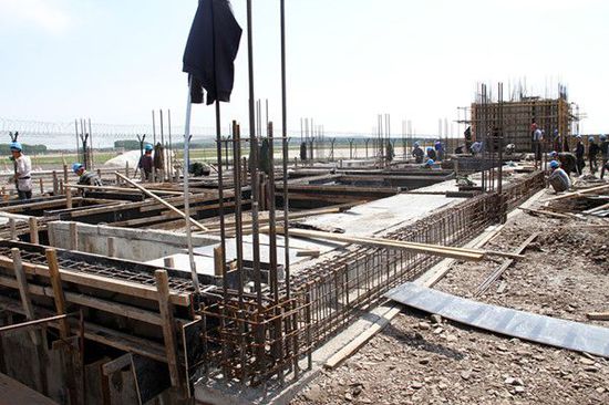 烏蘭浩特機(jī)場航站區(qū)擴(kuò)建工程附屬工程正式開工，配套建設(shè)全面鋪開